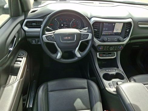 Used 2023 GMC Acadia SLT w/ Preferred Package AWD/4WD image 17