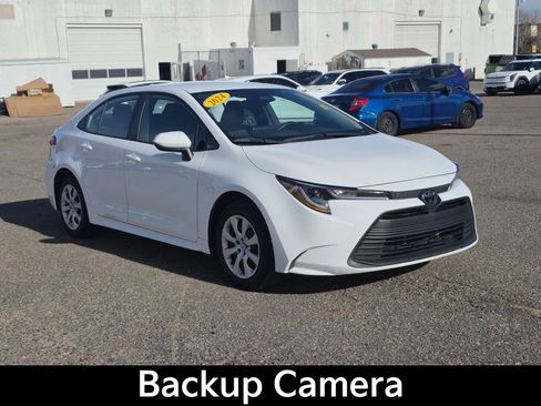 Used 2024 Toyota Corolla LE image 2