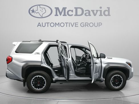 Used 2025 Toyota 4Runner TRD Off-Road Premium w/ Tow Technology Package AWD/4WD image 40