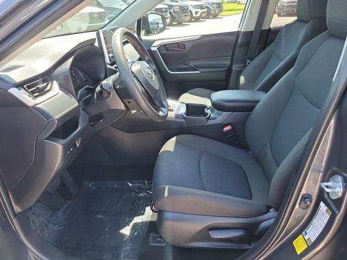 Used 2025 Toyota RAV4 LE AWD/4WD image 28