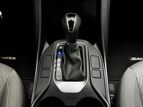 Used 2017 Hyundai Santa Fe SE image 19