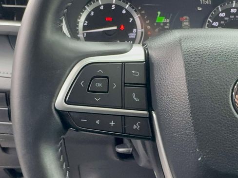 Used 2022 Toyota Highlander XLE image 20