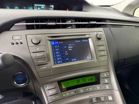Used 2015 Toyota Prius Two FWD image 16