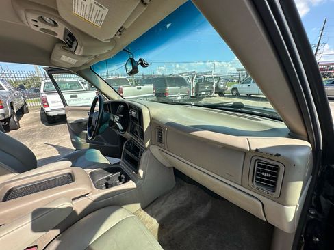 Used 2003 Chevrolet Suburban LS w/ LS Preferred Equipment Group RWD image 34