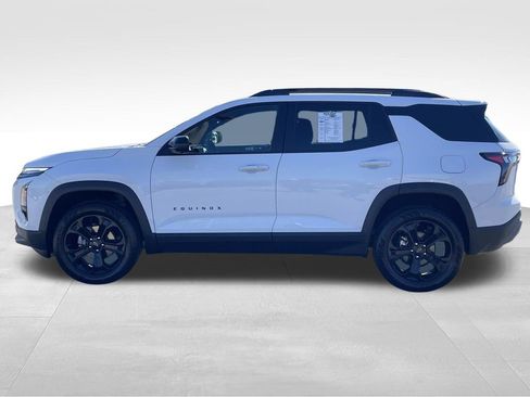 Used 2025 Chevrolet Equinox LT w/ Convenience Package II image 7