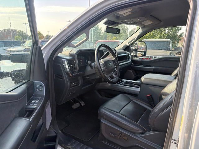 Used 2025 Ford F250 Lariat AWD/4WD image 16