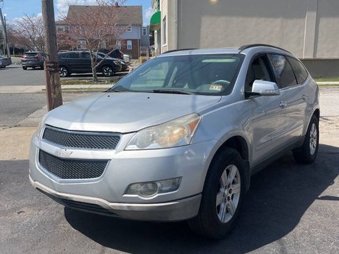 Used 2012 Chevrolet Traverse LT AWD/4WD image 2