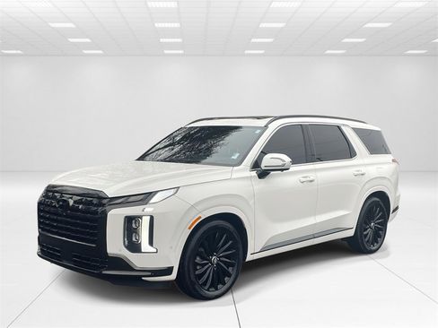 Used 2024 Hyundai Palisade Calligraphy image 3
