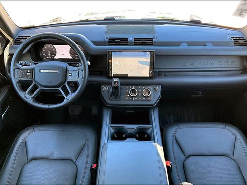 Used 2025 Land Rover Defender 110 S image 16