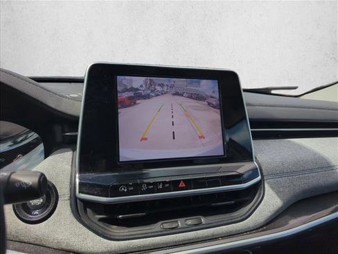 Used 2022 Jeep Compass Latitude image 7