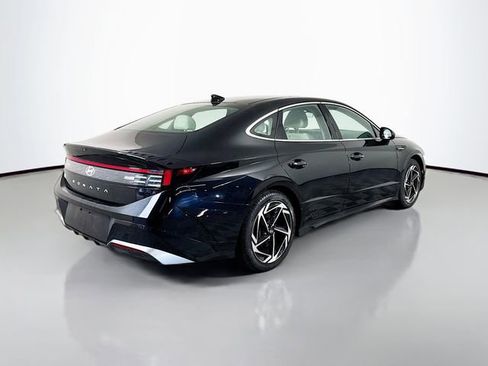 Used 2024 Hyundai Sonata SEL w/ Convenience Package FWD image 6