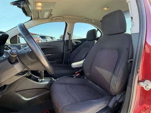 Used 2020 Chevrolet Sonic LT w/ Convenience Package image 25