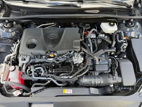 Used 2025 Toyota Camry SE w/ Multimedia Upgrade Package AWD/4WD image 12