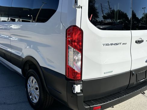 Used 2023 Ford Transit 350 XLT RWD image 7