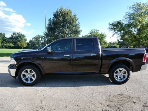 Used 2017 RAM 1500 Laramie w/ Convenience Group AWD/4WD image 8