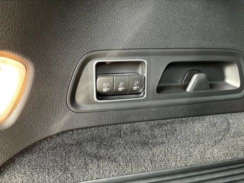 Certified 2025 Mercedes-Benz GLS 580 4MATIC image 40