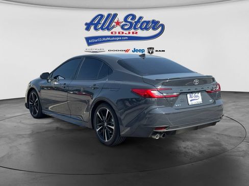 Used 2025 Toyota Camry SE FWD image 7