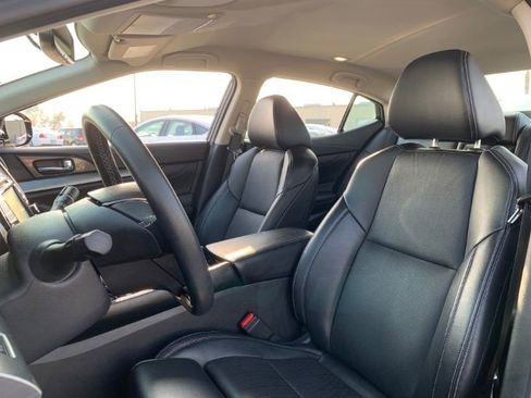 Used 2018 Nissan Maxima 3.5 SV image 8