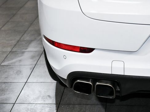 Used 2023 Porsche Cayenne Turbo S image 91