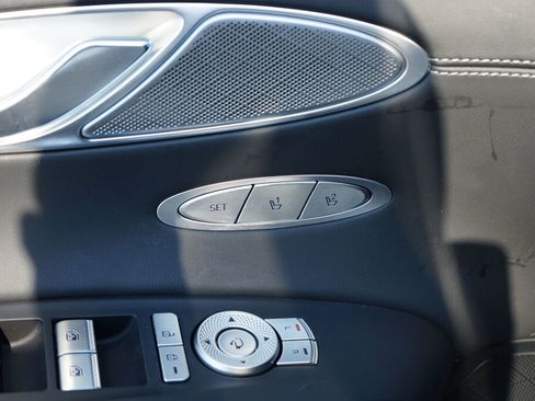 Used 2025 Genesis GV70 3.5T Sport w/ Sport Prestige Package image 16