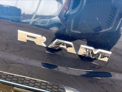 Used 2019 RAM 1500 Big Horn AWD/4WD image 32