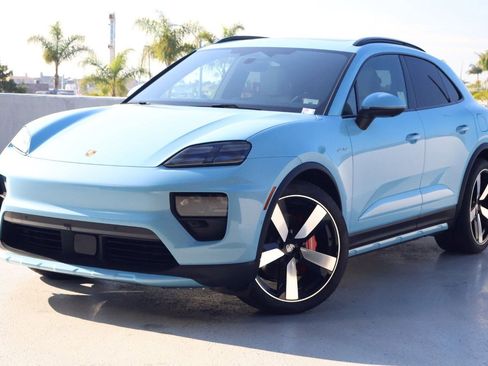 New 2025 Porsche Macan 4S Electric image 1