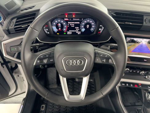 Used 2025 Audi Q3 2.0T Premium w/ Convenience Package image 17