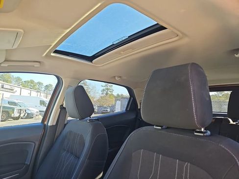 Used 2018 Ford EcoSport SE w/ SE Convenience Package image 12