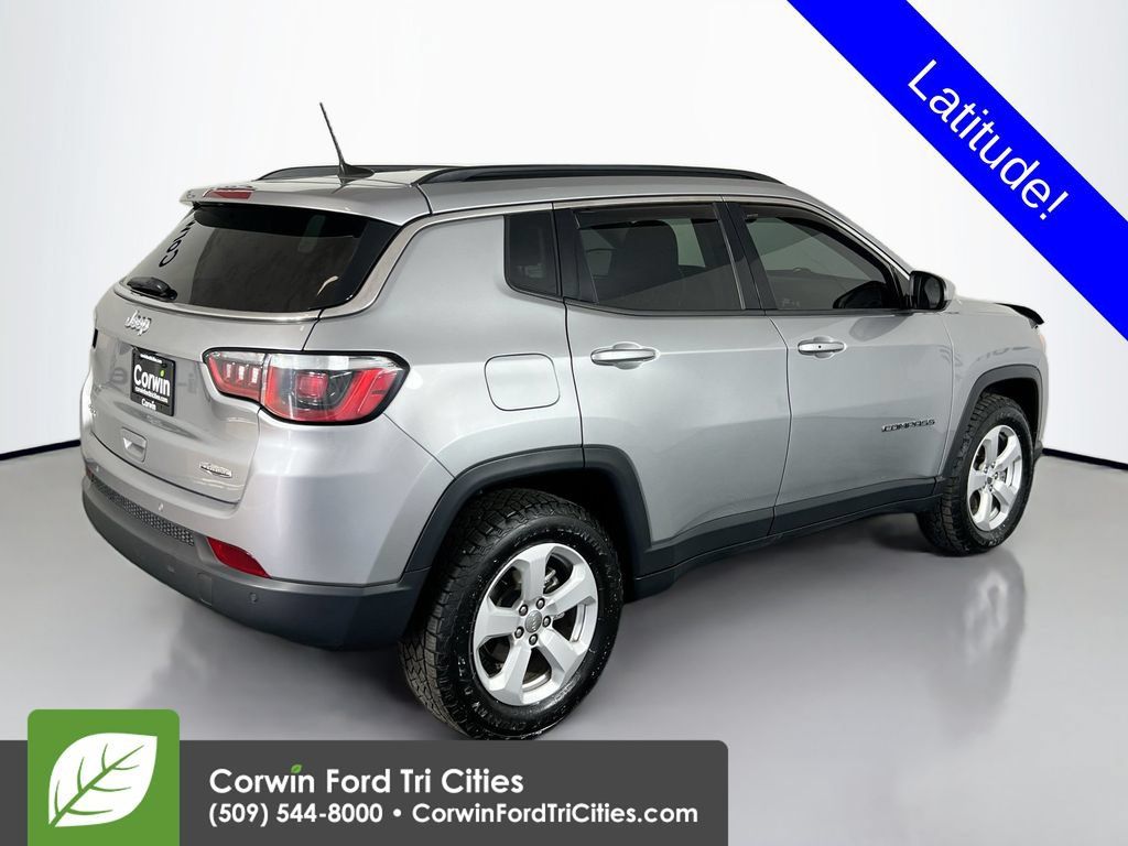Used 2020 Jeep Compass Latitude w/ Popular Equipment Group AWD/4WD image 16