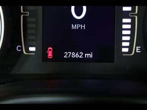 Used 2021 Jeep Cherokee Latitude Plus image 24