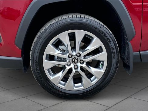 Used 2025 Toyota RAV4 XLE Premium image 11