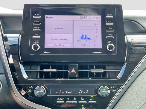 Used 2024 Toyota Camry SE w/ Convenience Package image 19