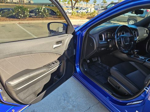 Used 2020 Dodge Charger SXT image 15