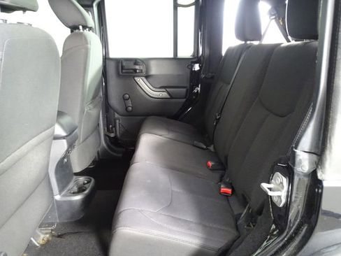 Used 2016 Jeep Wrangler Unlimited Sport image 10
