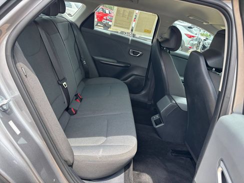 Used 2025 Kia K4 FWD image 24