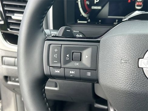 New 2025 Nissan Rogue SL w/ Tech Package image 20