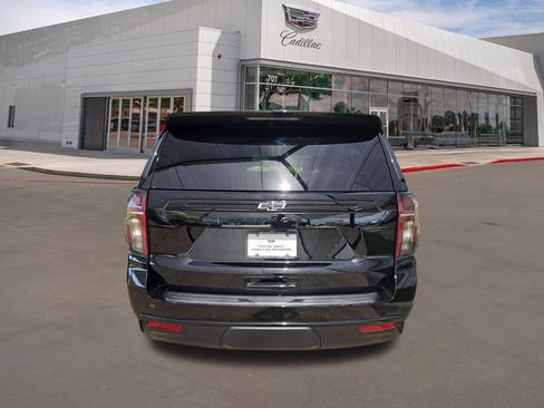 Used 2024 Chevrolet Tahoe Z71 w/ Luxury Package AWD/4WD image 5