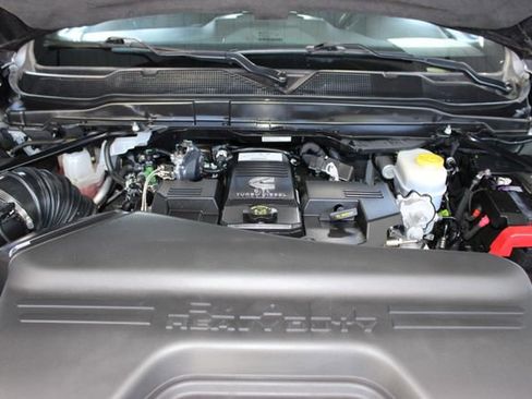 Used 2024 RAM 2500 Big Horn w/ Sport Appearance Package image 29