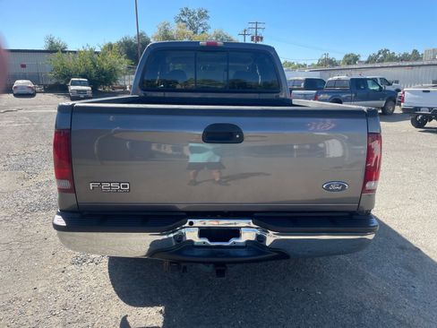 Used 2004 Ford F250 XLT AWD/4WD image 8