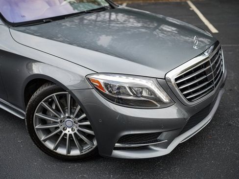 Used 2017 Mercedes-Benz S 550 Sedan image 14