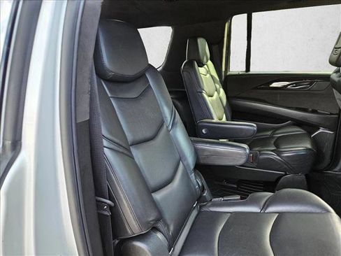 Used 2018 Cadillac Escalade ESV Platinum image 25