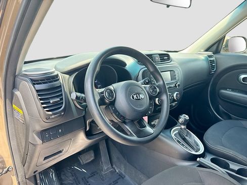 Used 2016 Kia Soul w/ Convenience Package FWD image 9