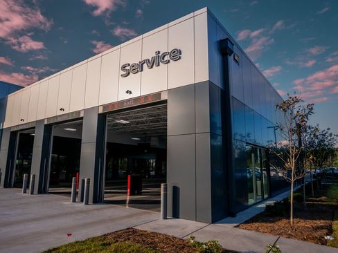 Used 2023 Jeep Gladiator Sport AWD/4WD image 18