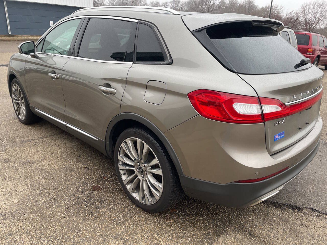 Used 2016 Lincoln MKX Reserve w/ Climate Package FWD image 5