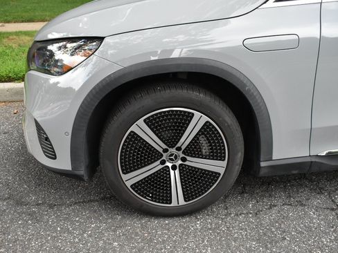 Used 2023 Mercedes-Benz EQE 350+ 4MATIC SUV w/ Exclusive Trim Package image 30