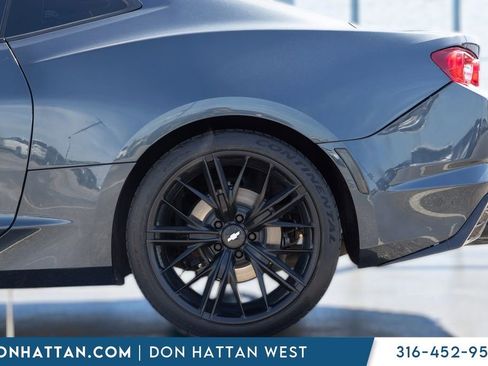 Used 2020 Chevrolet Camaro LT RWD image 30