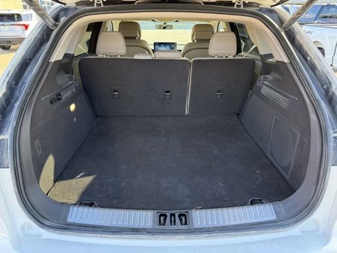 Used 2021 Lincoln Nautilus Reserve w/ Equipment Group 202A image 9