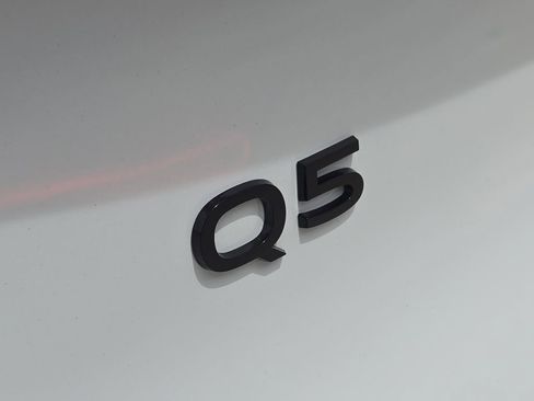 Certified 2025 Audi Q5 Prestige AWD/4WD image 15