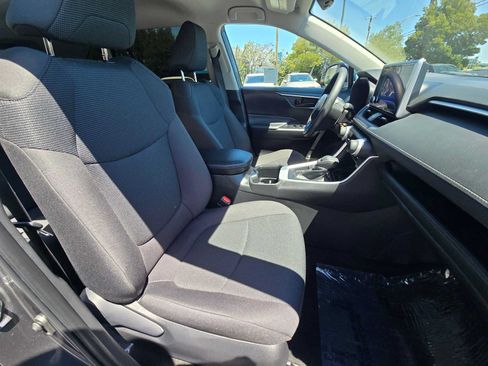 Used 2023 Toyota RAV4 LE FWD image 10