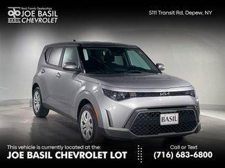 Used 2023 Kia Soul LX image 1